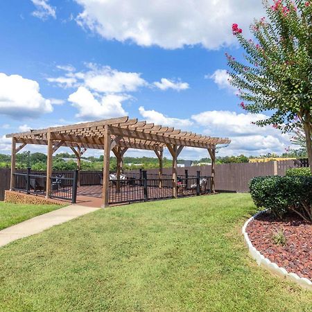 Ramada By Wyndham Studio Suites Dothan Exterior photo