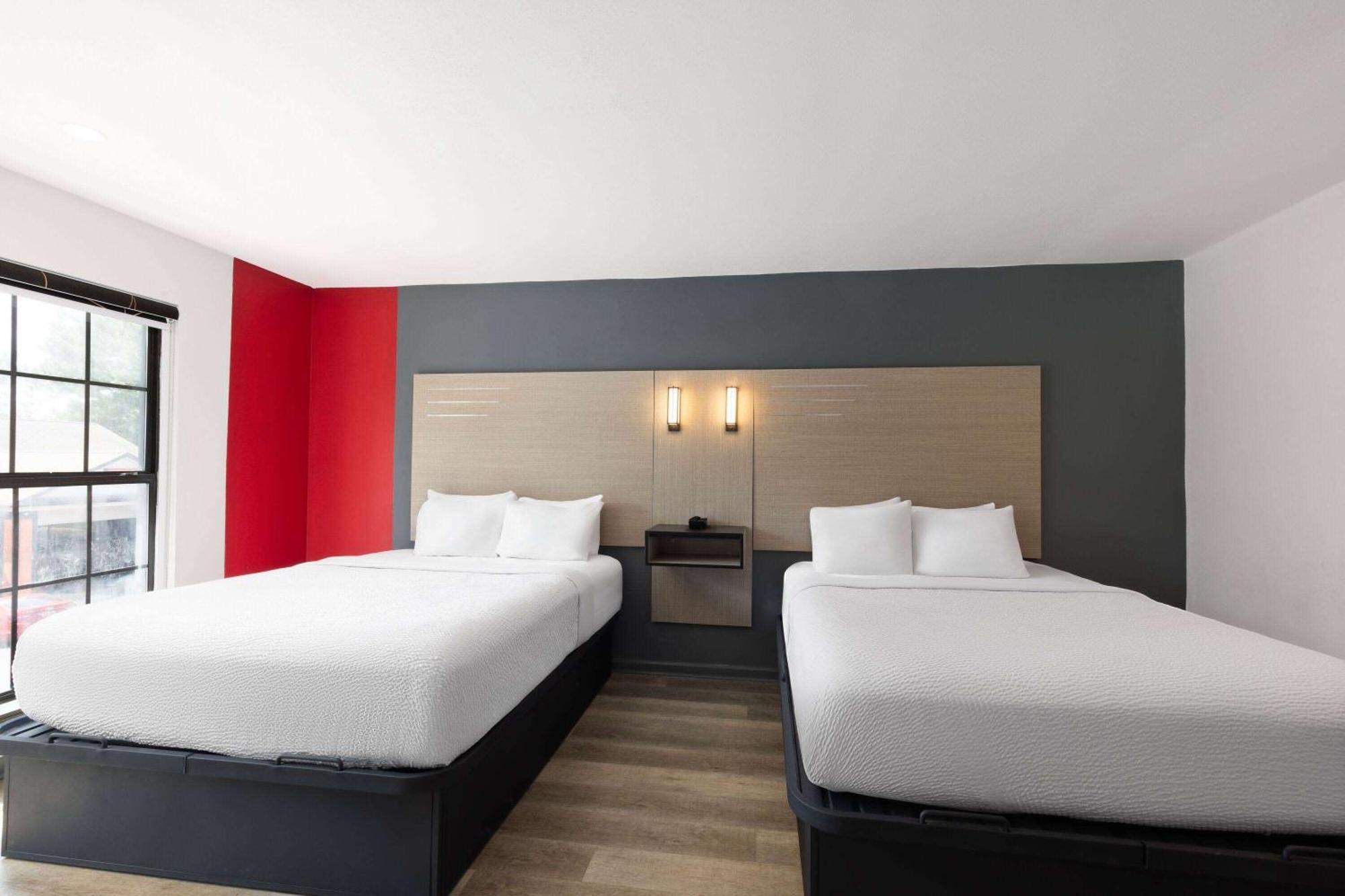 Ramada By Wyndham Studio Suites Dothan Exterior photo