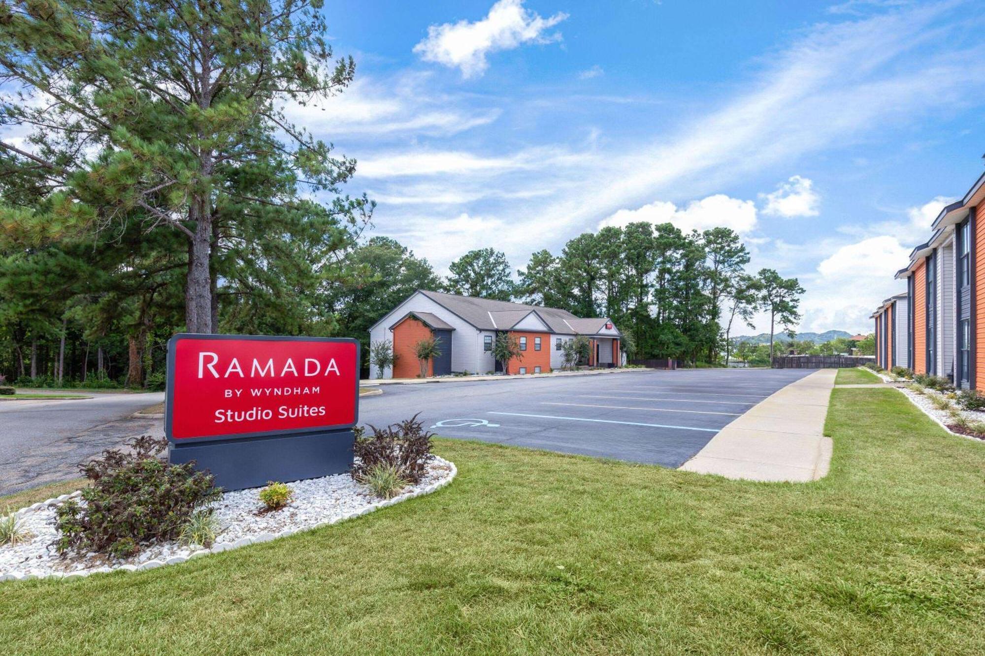 Ramada By Wyndham Studio Suites Dothan Exterior photo